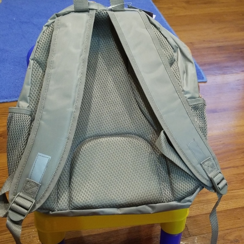 Frozen backpack 🎒 - Picture 3 of 5